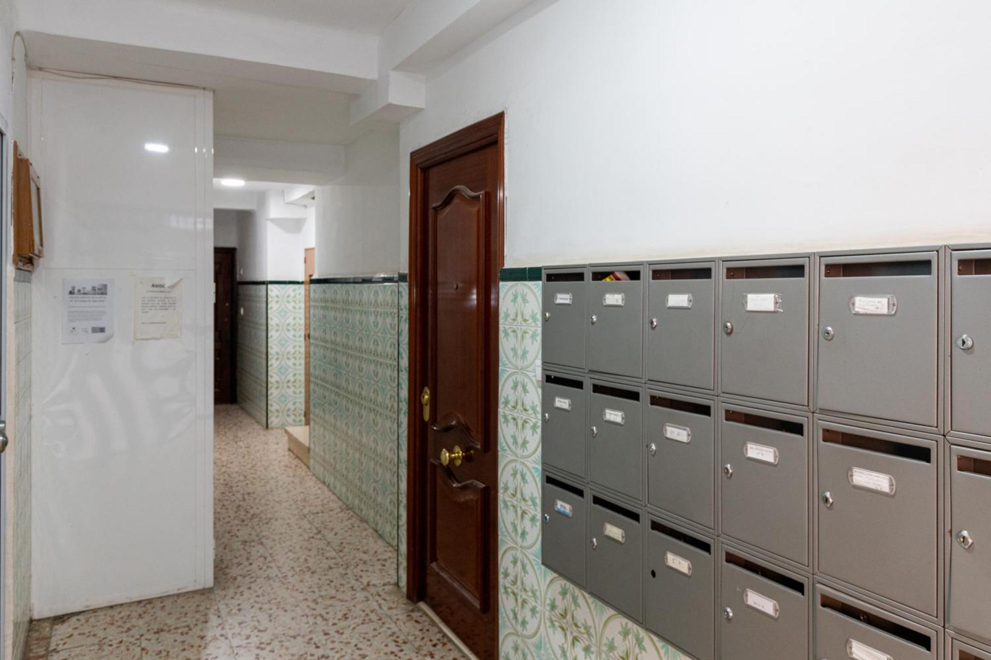 Piso Elegante Y Nuevo De 3 Habitaciones Y 2 Banos Sevilla Eksteriør billede