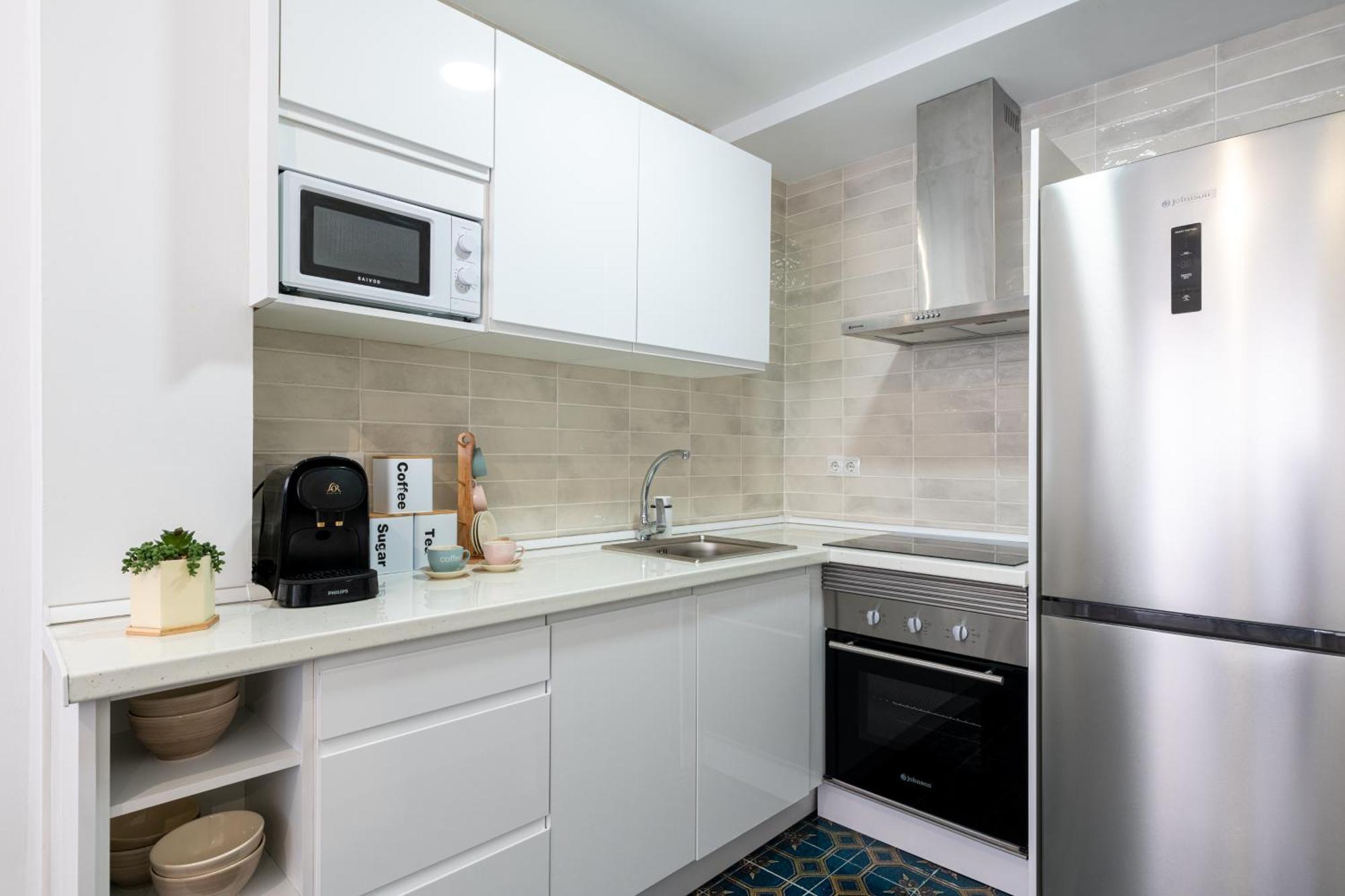 Piso Elegante Y Nuevo De 3 Habitaciones Y 2 Banos Sevilla Eksteriør billede