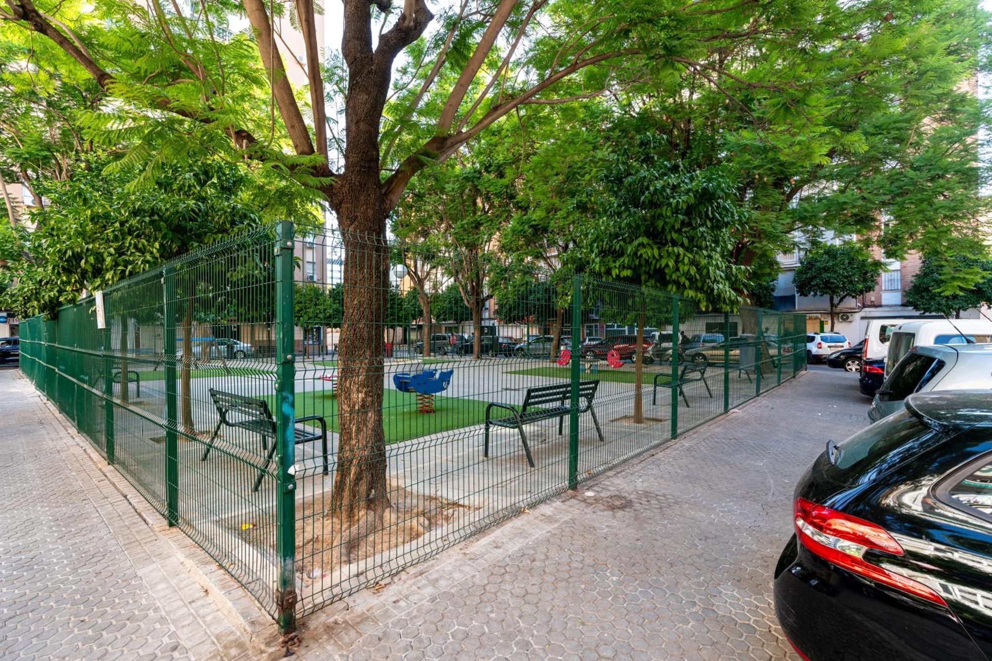 Piso Elegante Y Nuevo De 3 Habitaciones Y 2 Banos Sevilla Eksteriør billede