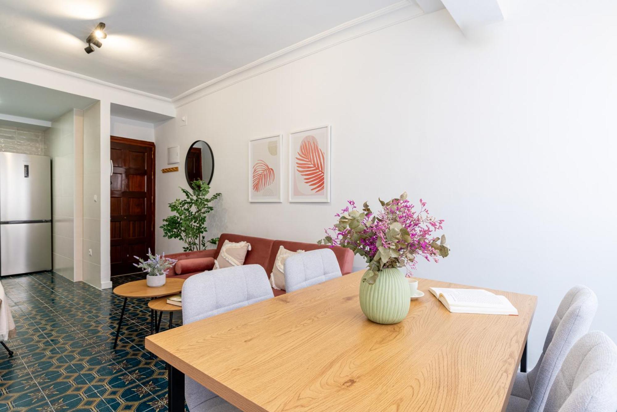 Piso Elegante Y Nuevo De 3 Habitaciones Y 2 Banos Sevilla Eksteriør billede