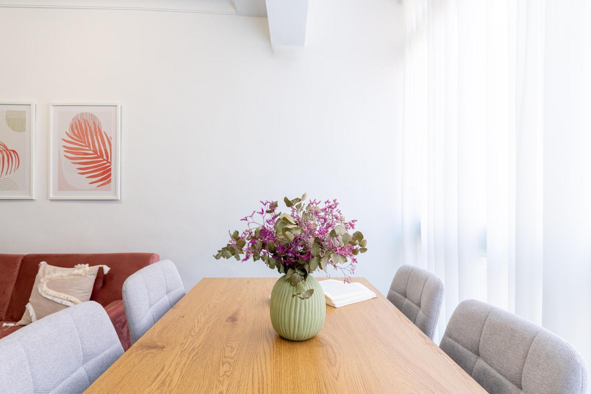 Piso Elegante Y Nuevo De 3 Habitaciones Y 2 Banos Sevilla Eksteriør billede