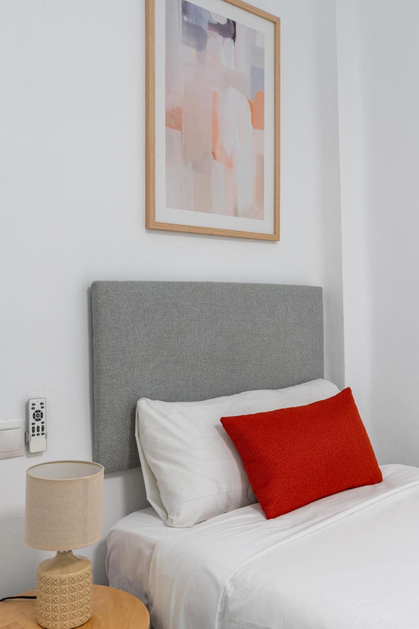 Piso Elegante Y Nuevo De 3 Habitaciones Y 2 Banos Sevilla Eksteriør billede