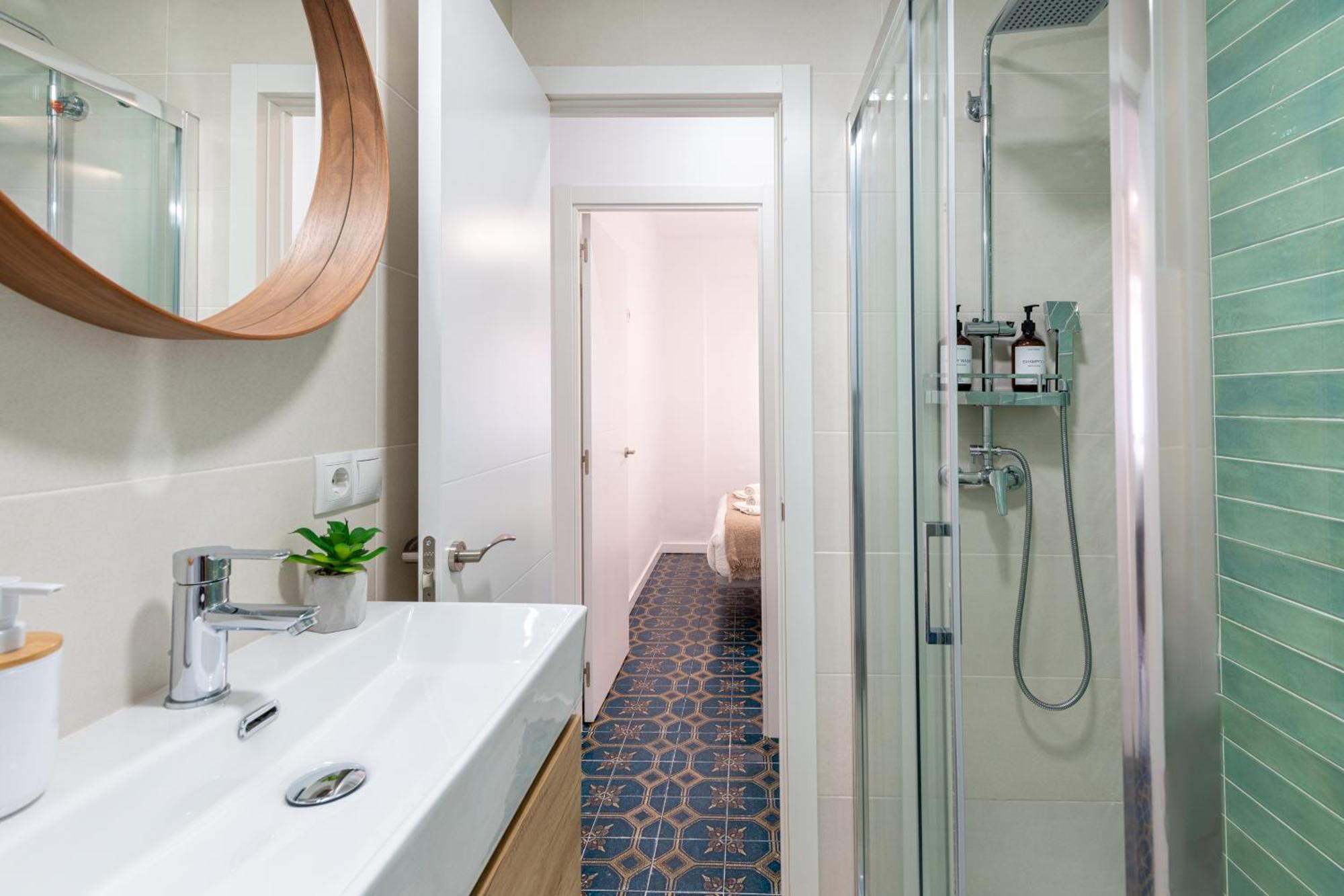 Piso Elegante Y Nuevo De 3 Habitaciones Y 2 Banos Sevilla Eksteriør billede