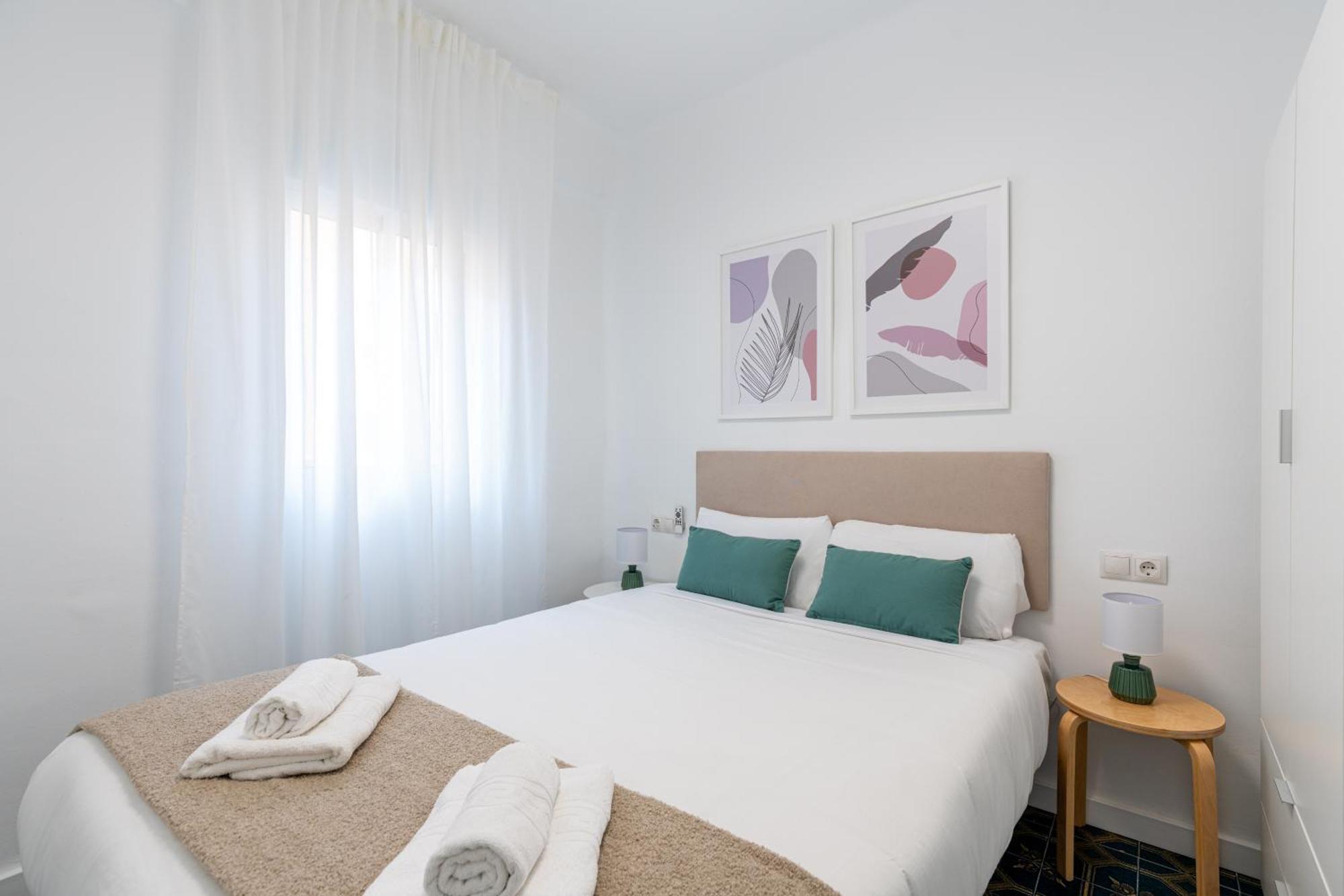 Piso Elegante Y Nuevo De 3 Habitaciones Y 2 Banos Sevilla Eksteriør billede